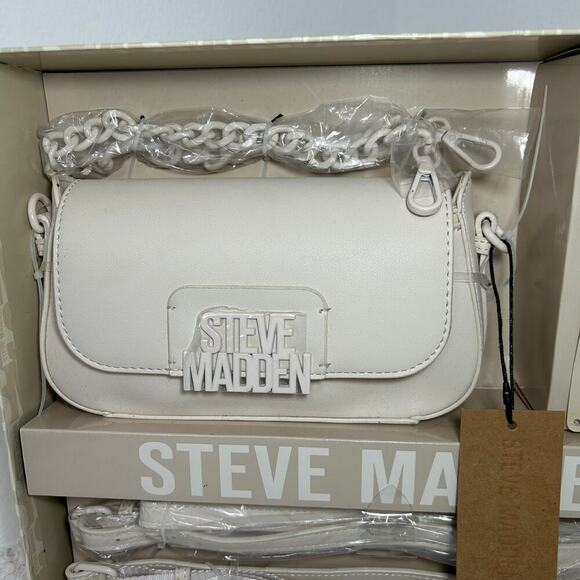 Steve Madden Gift Set bag with Charm and 2 straps - Picture 1 of 5